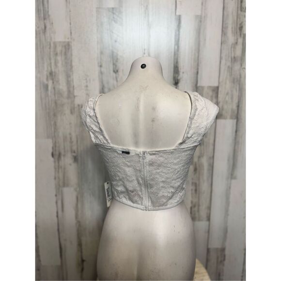 White laced corset top - Picture 3 of 9